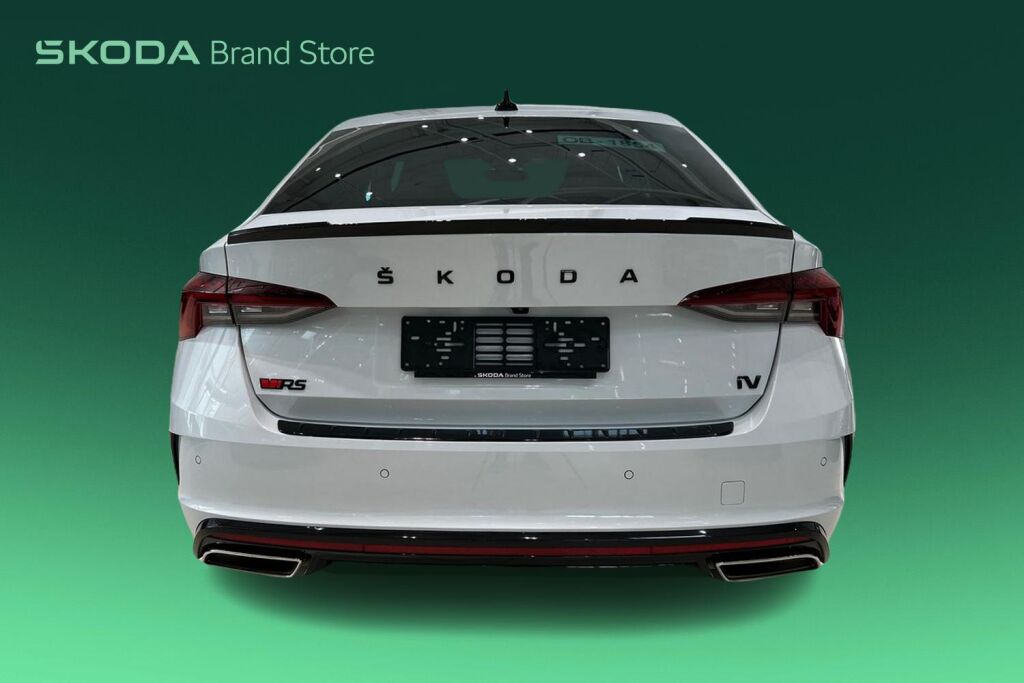 Skoda Octavia 2024 1.4 TSI PHEV RS iV DSG Autom. / Tehdastakuu 3/2029 / 100tkm!