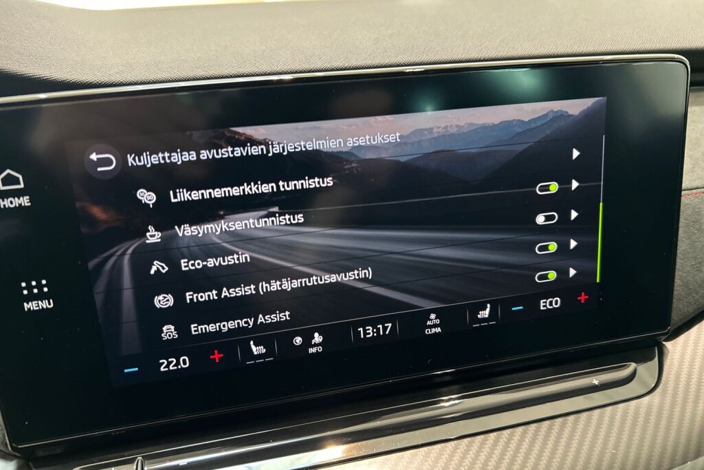 Skoda Octavia 2024 1.4 TSI PHEV RS iV DSG Autom. / Tehdastakuu 3/2029 / 100tkm!