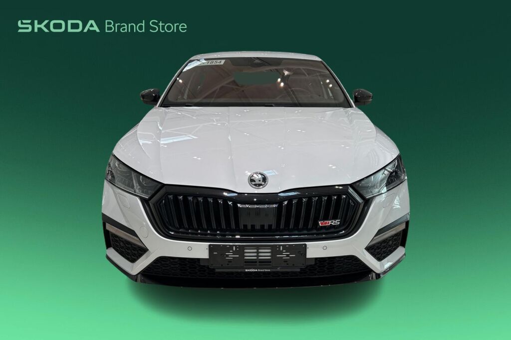 Skoda Octavia 2024 1.4 TSI PHEV RS iV DSG Autom. / Tehdastakuu 3/2029 / 100tkm!