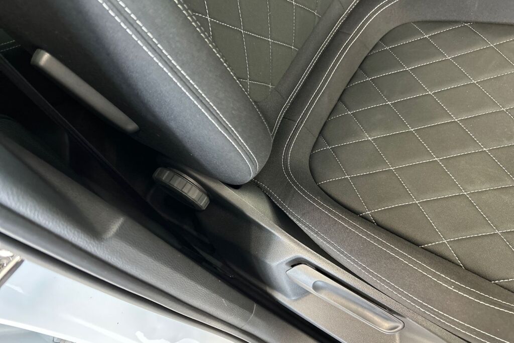 Skoda Karoq 2024 1.5 TSI SportLine DSG Autom.