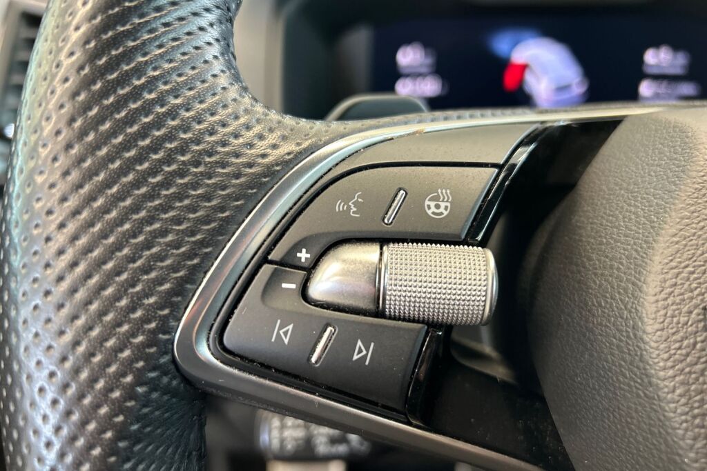 Skoda Karoq 2024 1.5 TSI SportLine DSG Autom.