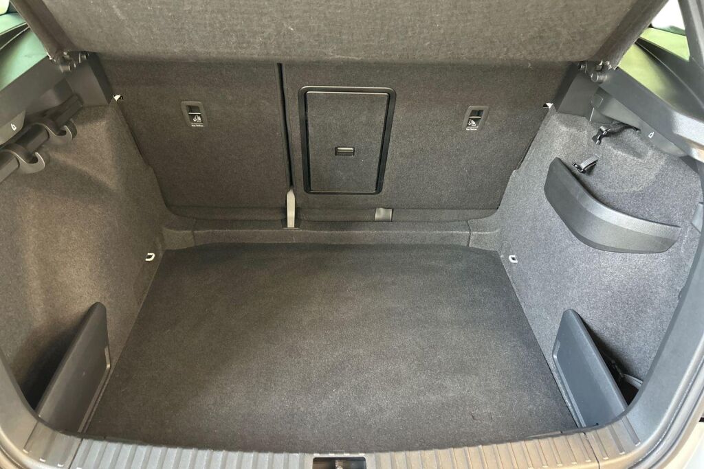 Skoda Karoq 2024 1.5 TSI SportLine DSG Autom.