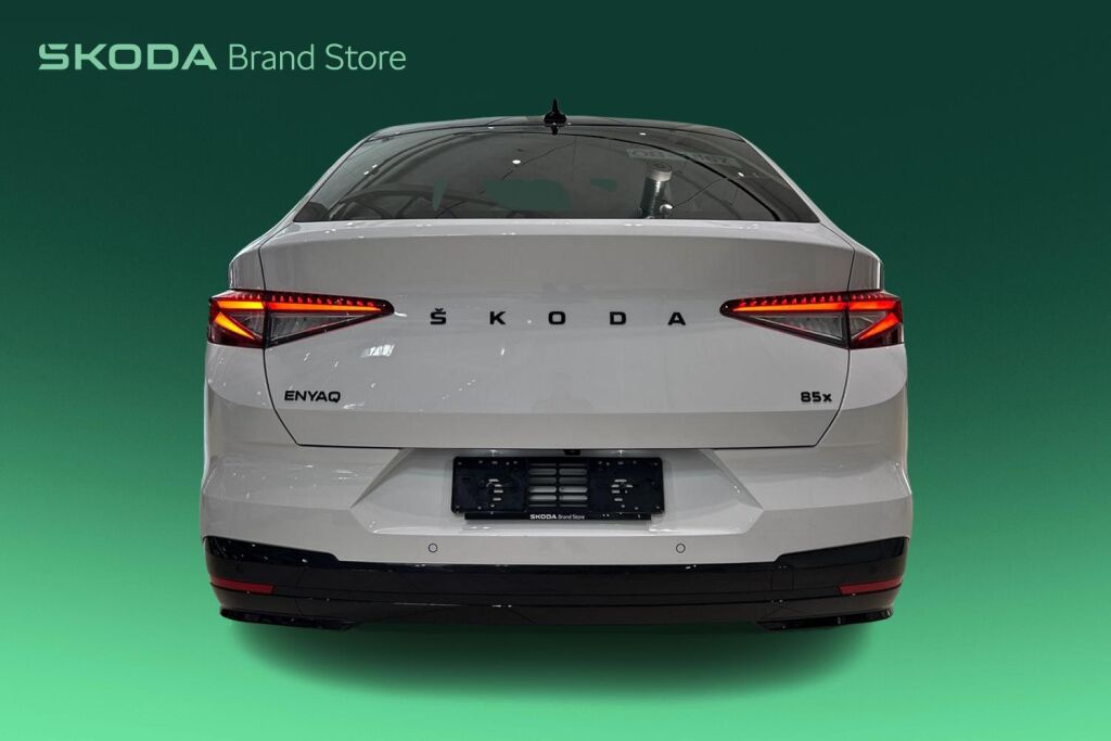 Skoda Enyaq 2024 Coupe 85x 4x4 SportLine / Tehdastakuu 12/2028 tai 100tkm asti!