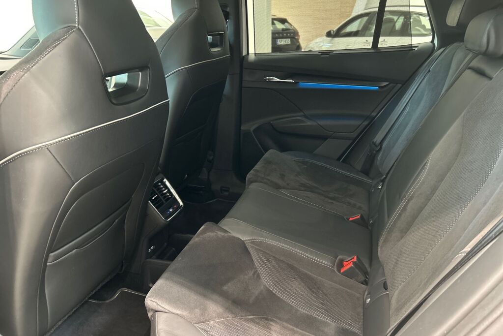 Skoda Enyaq 2024 Coupe 85x 4x4 SportLine / Tehdastakuu 12/2028 tai 100tkm asti!
