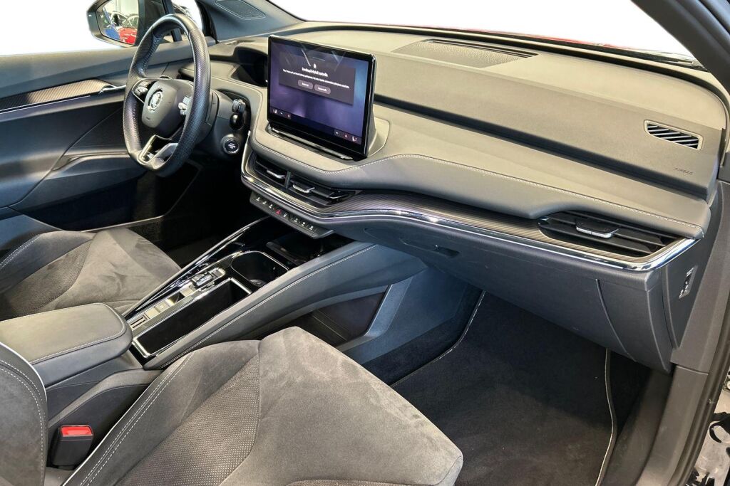 SKODA ENYAQ 2024 85x 4x4 SportLine