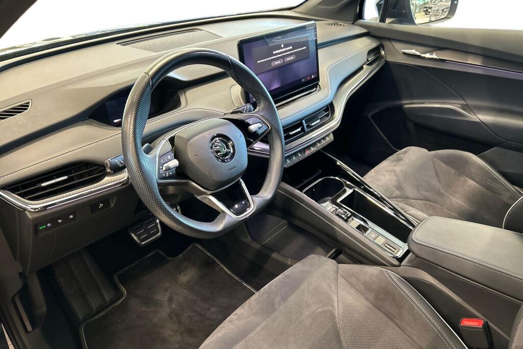 SKODA ENYAQ 2024 85x 4x4 SportLine
