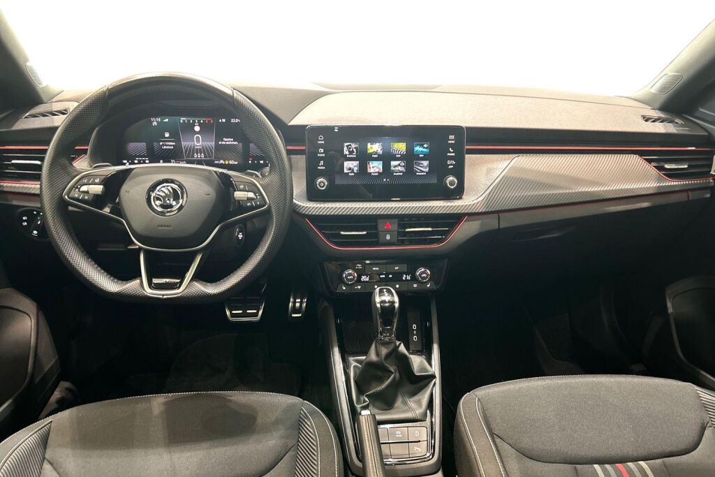 Skoda Scala 2025 1.0 TSI 116 Monte Carlo DSG Autom. / Tehdastakuu 11/2029 tai 100tkm!