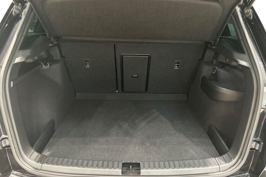 Skoda Karoq 2023 1.5 TSI SportLine DSG Autom.