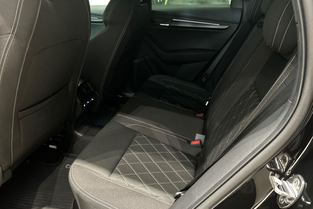 Skoda Karoq 2023 1.5 TSI SportLine DSG Autom.