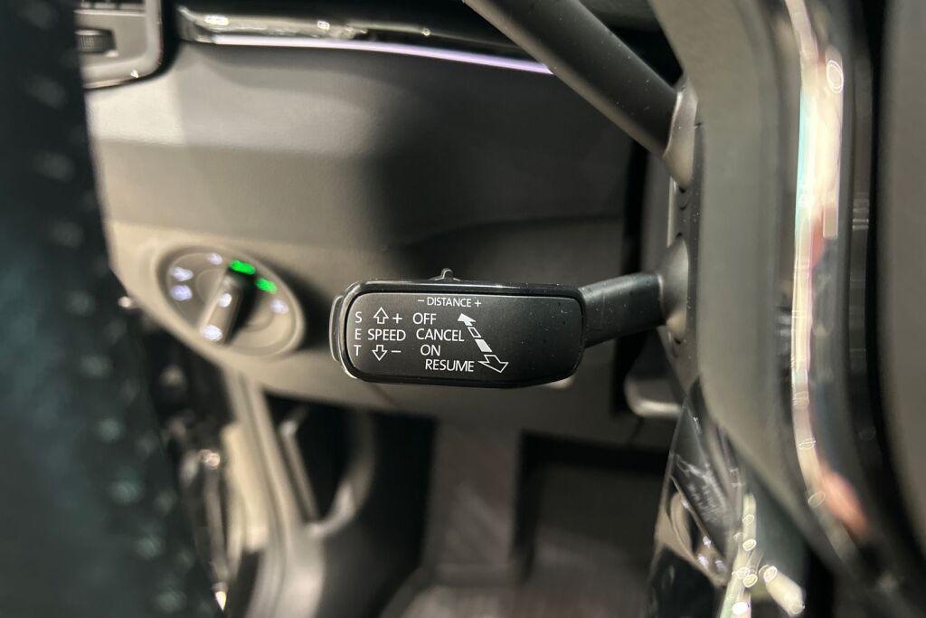 Skoda Karoq 2023 1.5 TSI SportLine DSG Autom.