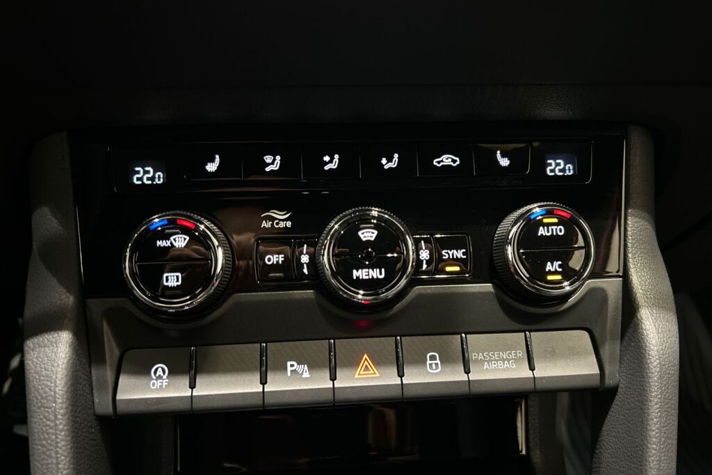 Skoda Karoq 2022 2,0 TSI 4x4 SportLine DSG Autom.