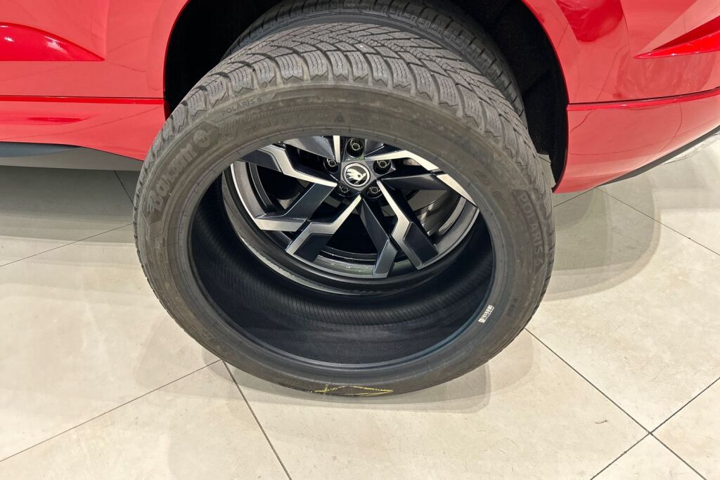 Skoda Karoq 2022 2,0 TSI 4x4 SportLine DSG Autom.