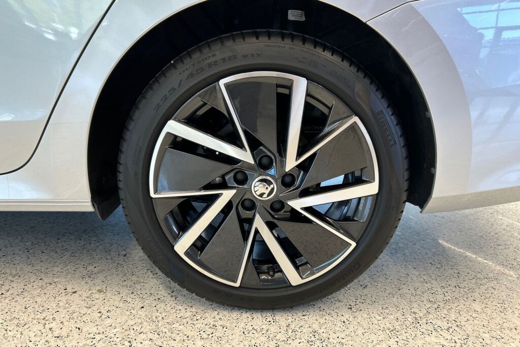 Skoda Octavia 2025 Combi 1.5 TSI 150 Top Selection eTEC DSG Autom.