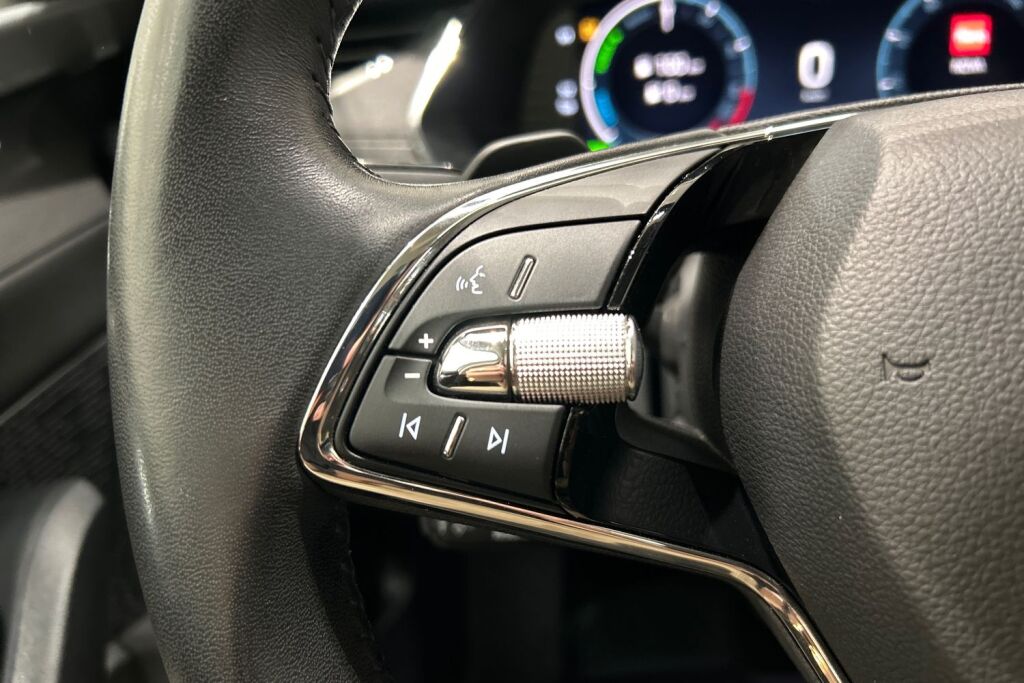 Skoda Octavia 2024 Combi 1.4 TSI PHEV Style iV DSG Autom. / Tehdastakuu voimassa 11/2028 tai 100tkm!