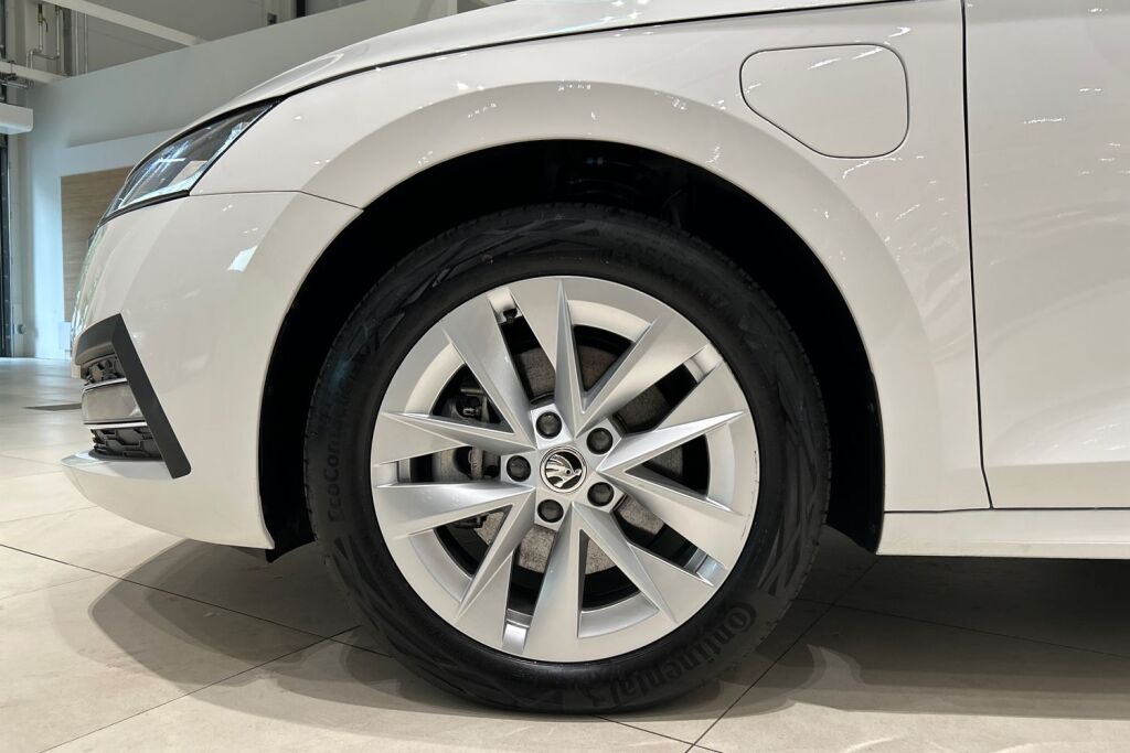 Skoda Octavia 2024 Combi 1.4 TSI PHEV Style iV DSG Autom. / Tehdastakuu voimassa 11/2028 tai 100tkm!