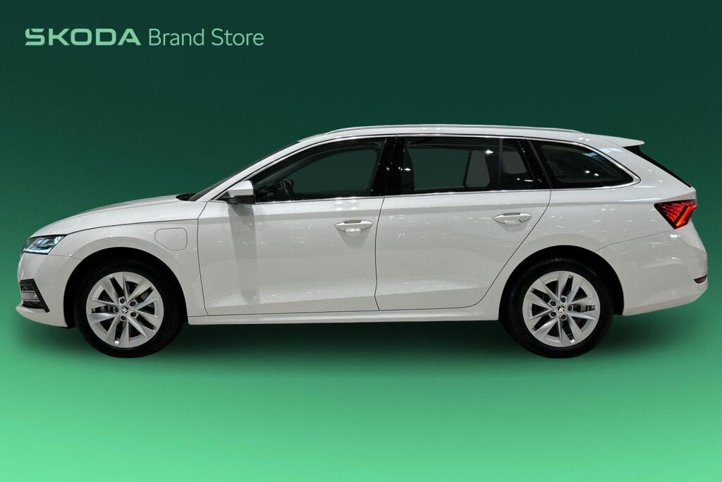 Skoda Octavia 2024 Combi 1.4 TSI PHEV Style iV DSG Autom. / Tehdastakuu voimassa 11/2028 tai 100tkm!