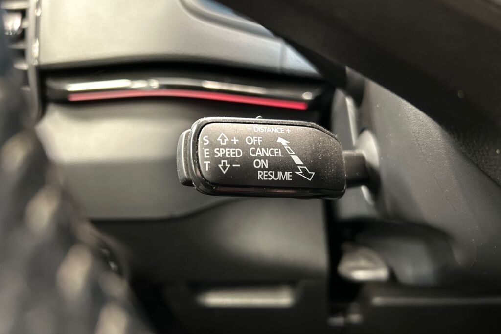 Skoda Karoq 2023 1.5 TSI SportLine DSG Autom.