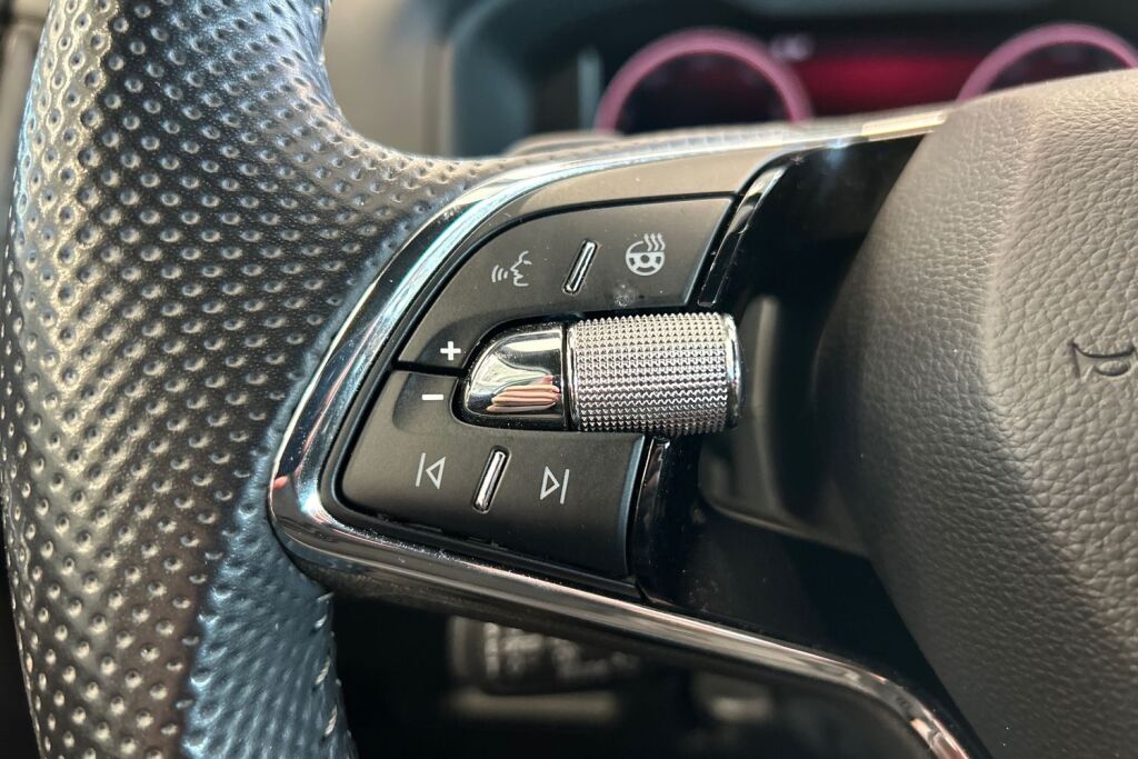 Skoda Karoq 2023 1.5 TSI SportLine DSG Autom.
