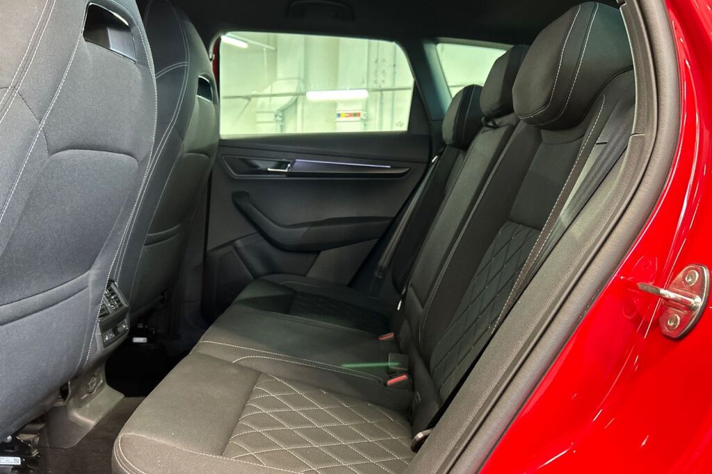 SKODA Karoq 2023 1.5 TSI SportLine DSG Autom.