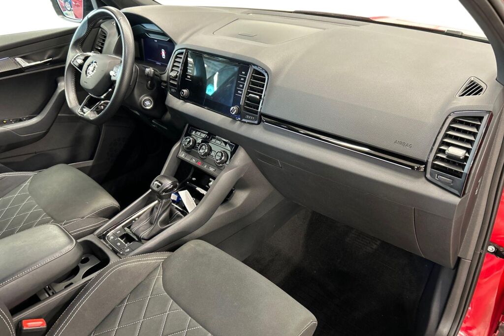 SKODA Karoq 2023 1.5 TSI SportLine DSG Autom.