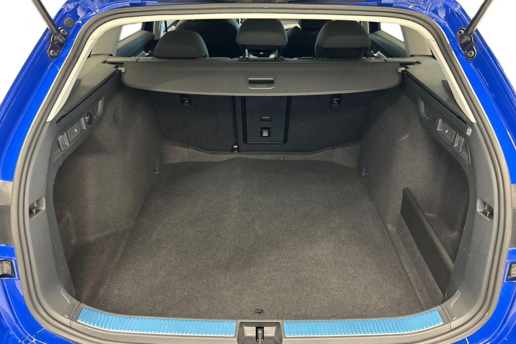 SKODA Superb 2025 Combi 1.5 TSI eTEC Essence DSG Autom.