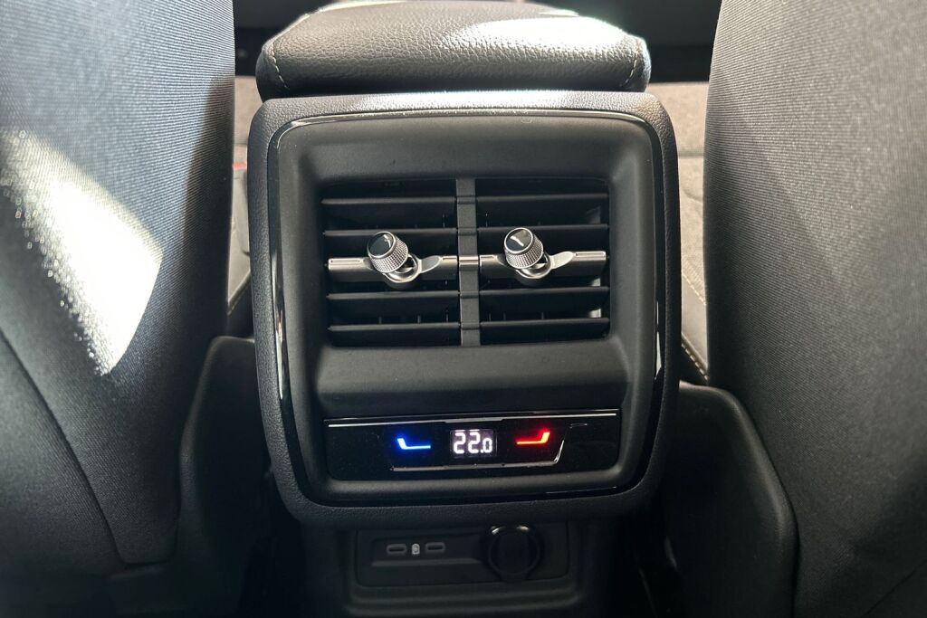 SKODA Kodiaq 2024 1.5 TSI eTEC Selection DSG Autom.