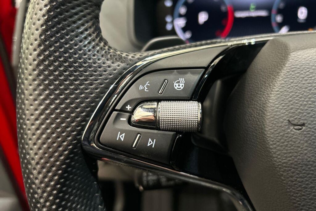 Skoda Karoq 2023 1.5 TSI SportLine DSG Autom.