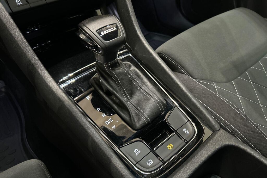 Skoda Karoq 2023 1.5 TSI SportLine DSG Autom.