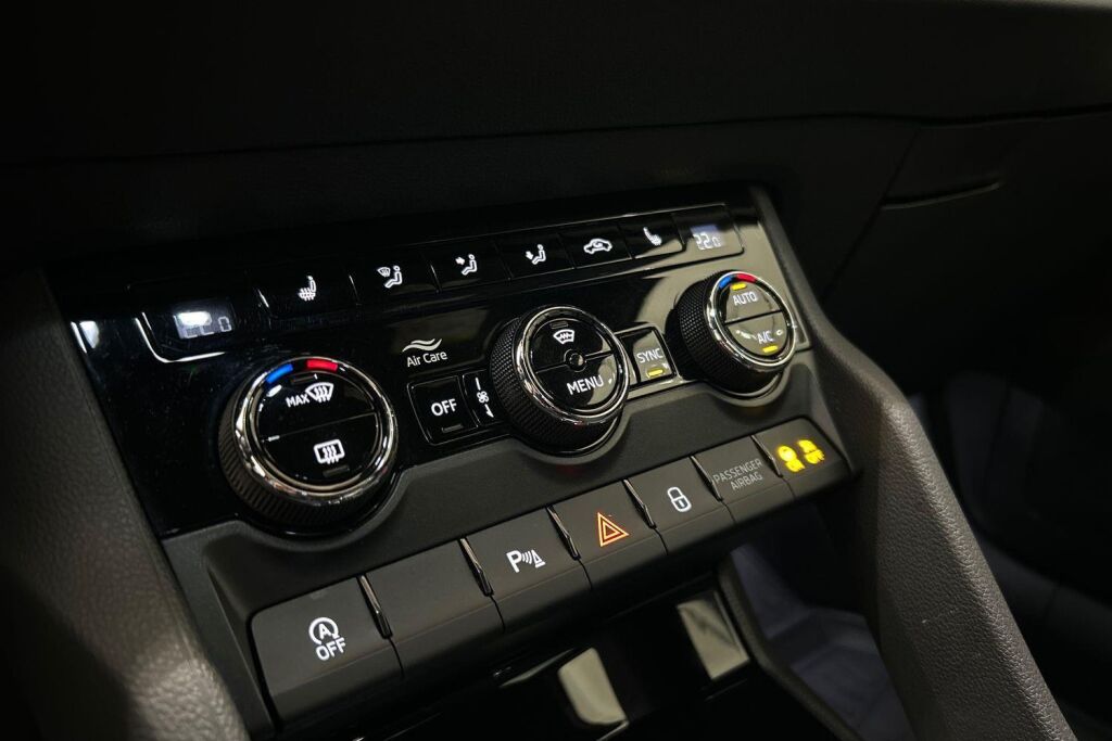 Skoda Karoq 2023 1.5 TSI SportLine DSG Autom.