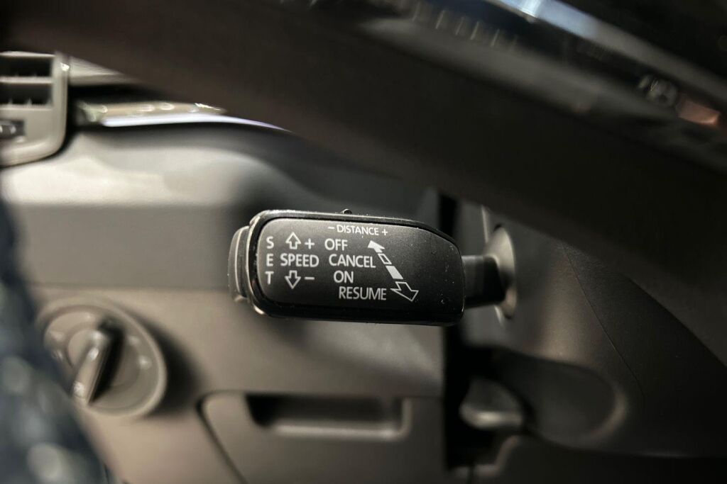 Skoda Karoq 2023 1.5 TSI SportLine DSG Autom.