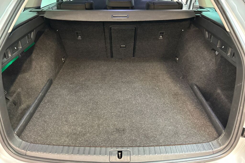 Skoda Octavia 2021 Combi 1.4 TSI PHEV Style iV DSG Autom.