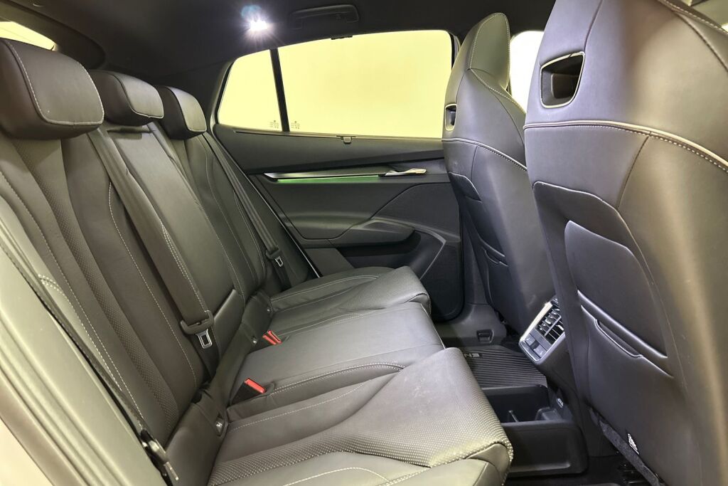 Skoda Enyaq 2023 Coupe 80x 4x4 RS iV