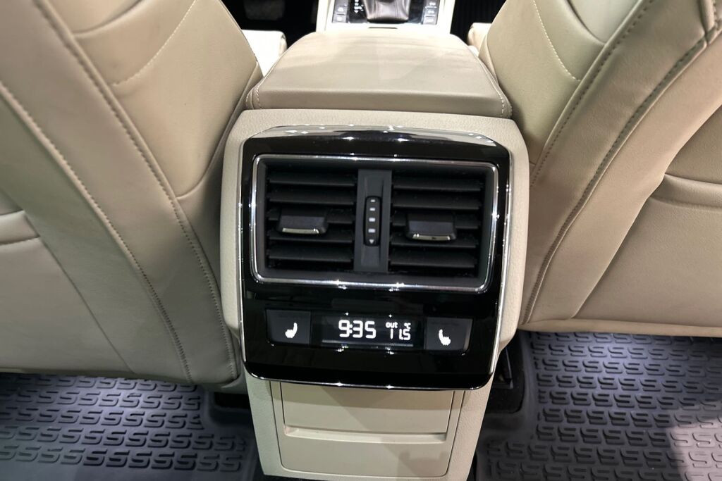 SKODA Superb 2023 Combi 1.5 TSI ACT Style BusinessLine DSG Autom.