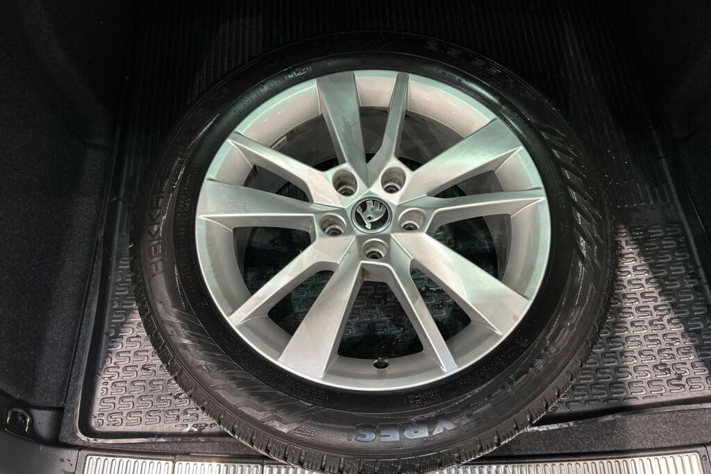 SKODA Superb 2023 Combi 1.5 TSI ACT Style BusinessLine DSG Autom.