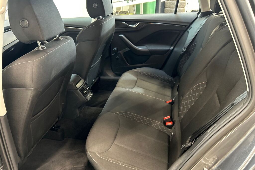 SKODA Kamiq 2023 1.5 TSI Ambition DSG Autom.
