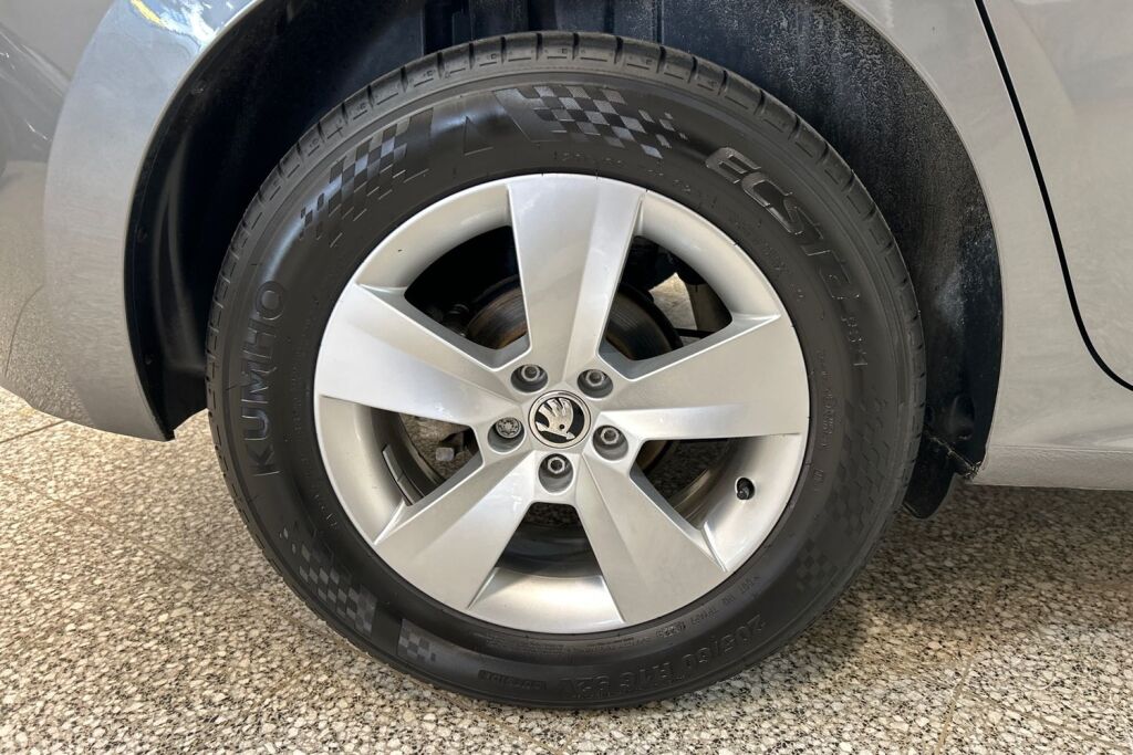 SKODA Kamiq 2023 1.5 TSI Ambition DSG Autom.