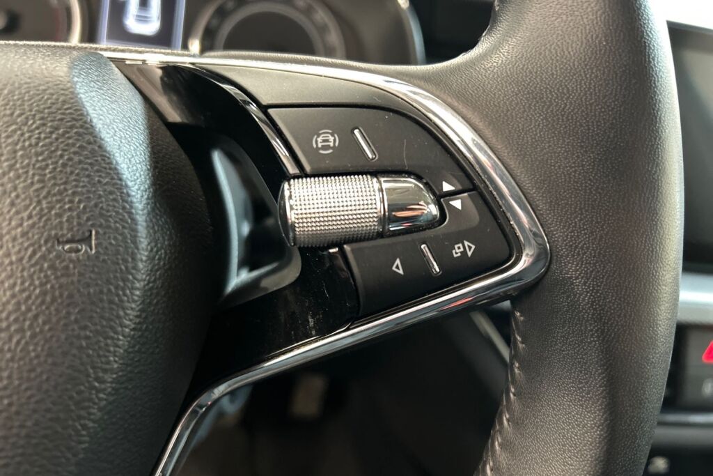 SKODA Kamiq 2023 1.5 TSI Ambition DSG Autom.