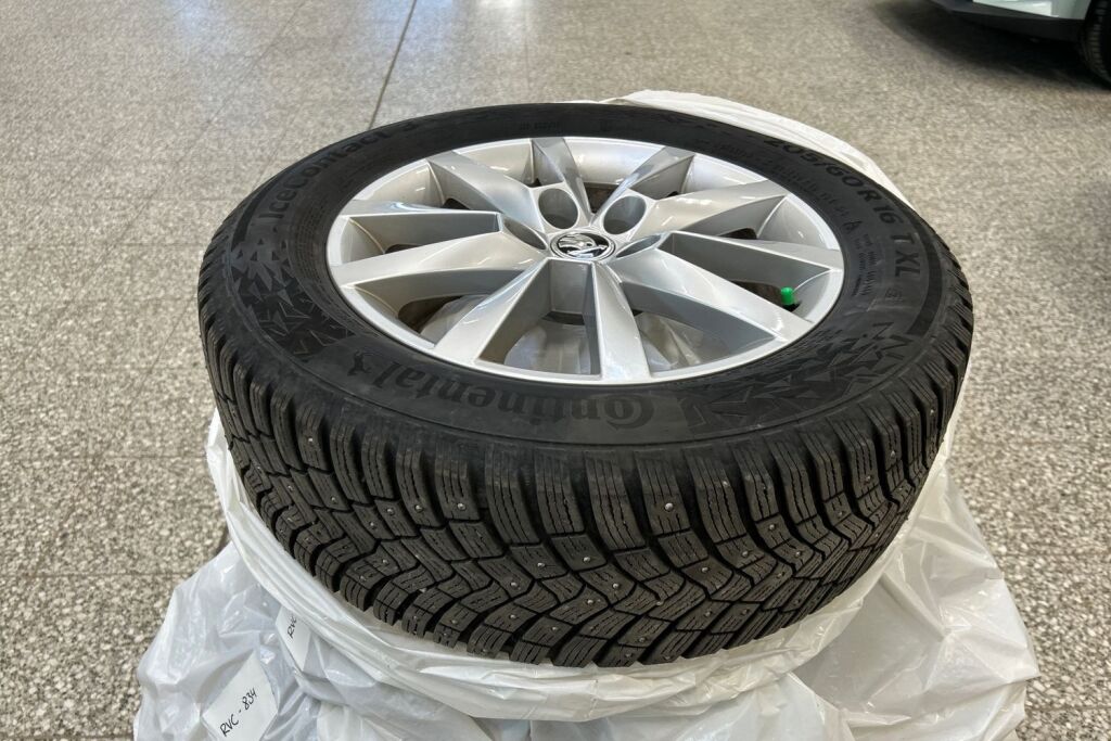 SKODA Kamiq 2023 1.5 TSI Ambition DSG Autom.