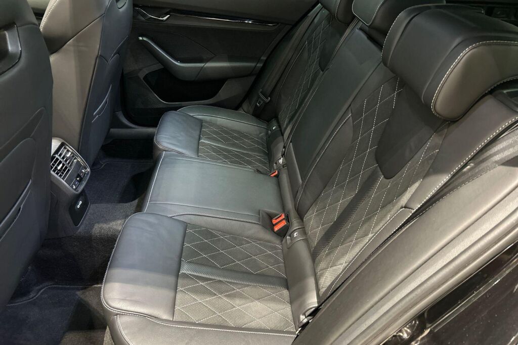 Skoda Octavia 2023 Combi 1.4 TSI PHEV RS iV DSG Autom.