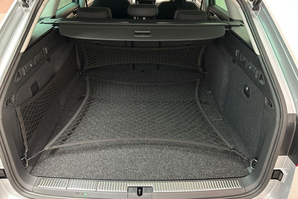 Skoda Superb 2024 Combi 1.4 TSI PHEV Ambition iV BusinessLine DSG Autom.