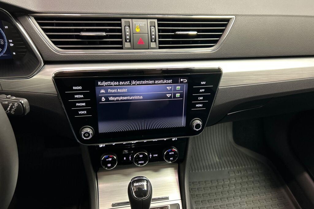 Skoda Superb 2024 Combi 1.4 TSI PHEV Ambition iV BusinessLine DSG Autom.