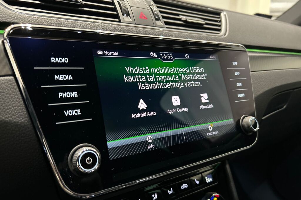 Skoda Superb 2024 Combi 1.4 TSI PHEV SportLine iV Business DSG Autom.