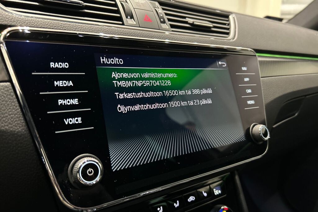 Skoda Superb 2024 Combi 1.4 TSI PHEV SportLine iV Business DSG Autom.