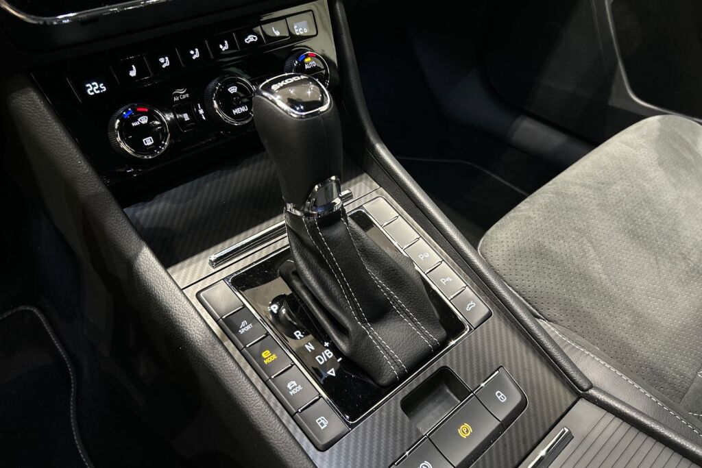 Skoda Superb 2024 Combi 1.4 TSI PHEV SportLine iV Business DSG Autom.