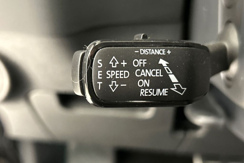 Skoda Karoq 2023 1.5 TSI SportLine DSG Autom.