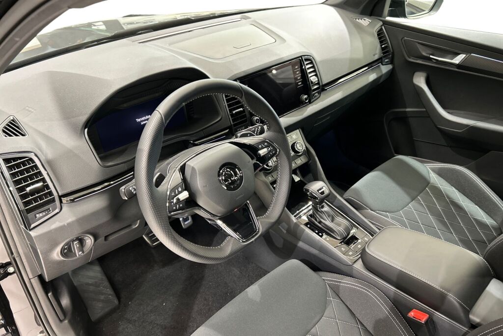 Skoda Karoq 2023 1.5 TSI SportLine DSG Autom.