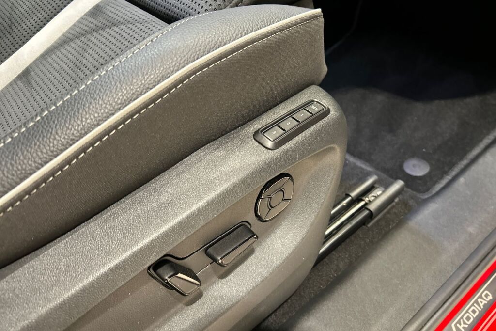 SKODA Kodiaq 2025 1.5 TSI PHEV SportLine DSG Autom.