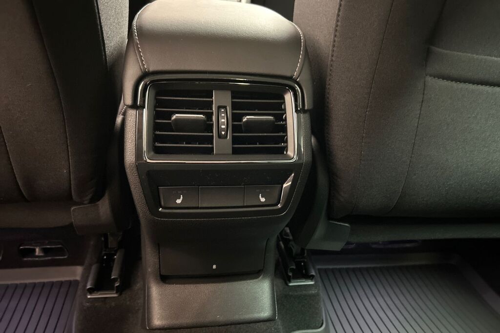 Skoda Karoq 2025 1.5 TSI Style DSG Autom.