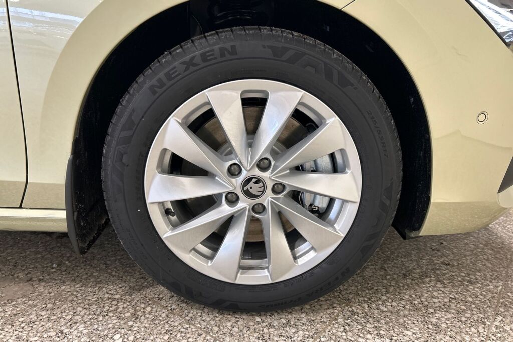 Skoda Superb 2026 Combi 1.5 TSI PHEV Style Explore DSG Autom.