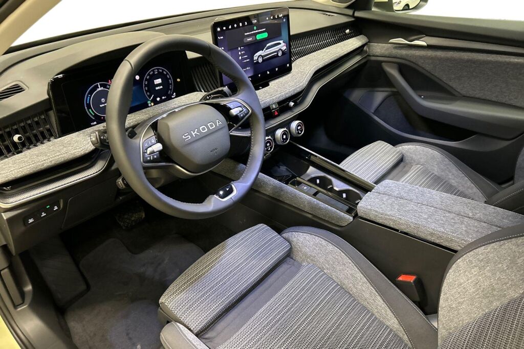 Skoda Superb 2026 Combi 1.5 TSI PHEV Style Explore DSG Autom.